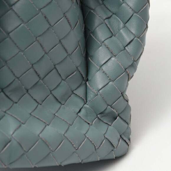 BOTTEGA VENETA Blue Intrecciato Shoulder Bag - Picture 9 of 10